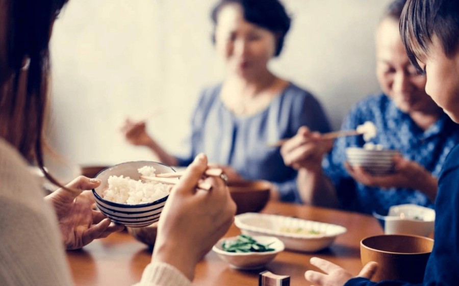 Con dâu cả thay đổi không ngờ khi nghe tin mẹ chồng bán đất ở quê