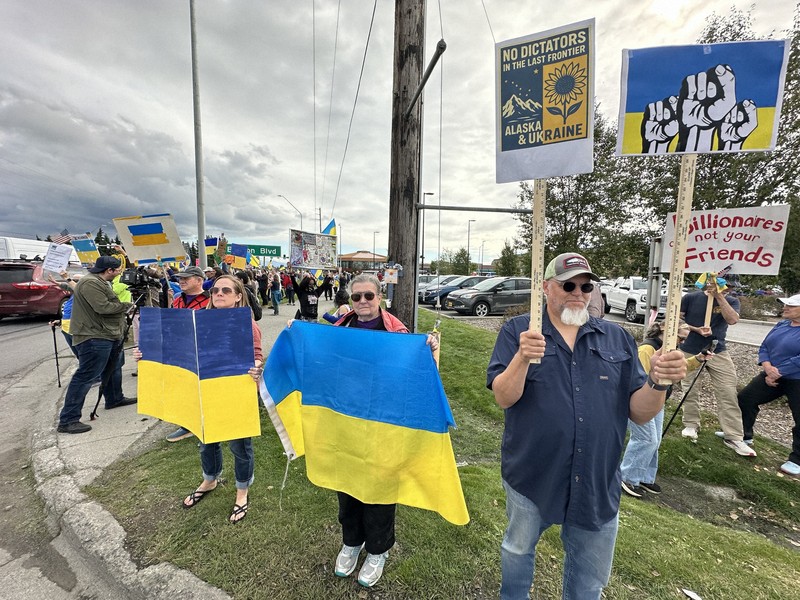 ウクライナ不在に抗議　米露首脳会談の開催地、米アラスカでデモ