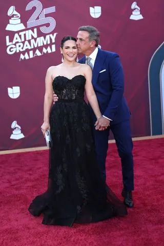 Mezcalent Carlos Ponce y Karina Banda