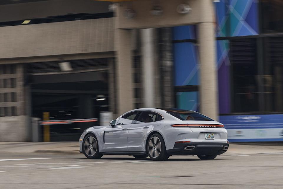 2025 porsche panamera 4 ehybrid
