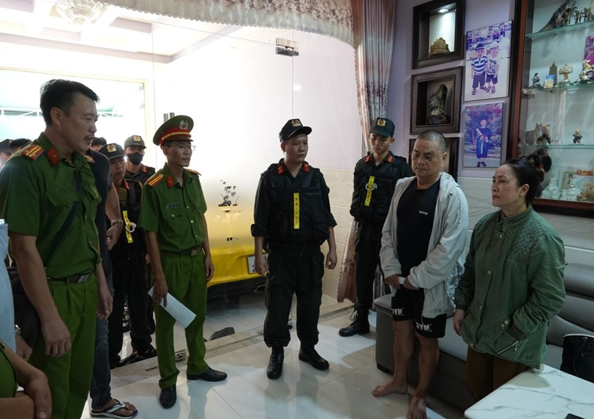 Danh sách 5 đối tượng cho vay nặng lãi, bắt thế chấp hàng chục sổ đỏ
