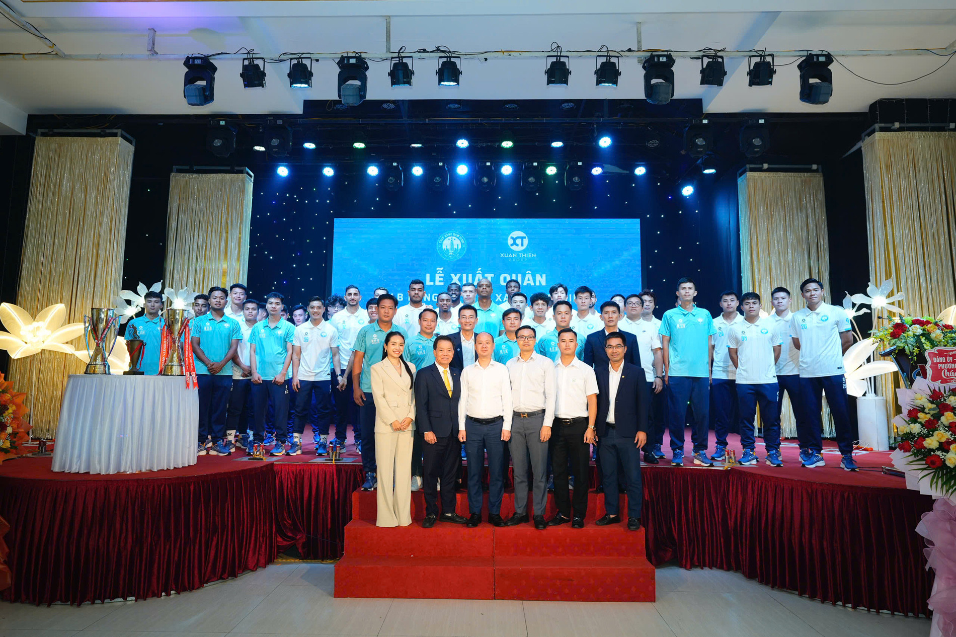 Nam Định xuất quân, HLV Vũ Hồng Việt hứa vô địch V-League