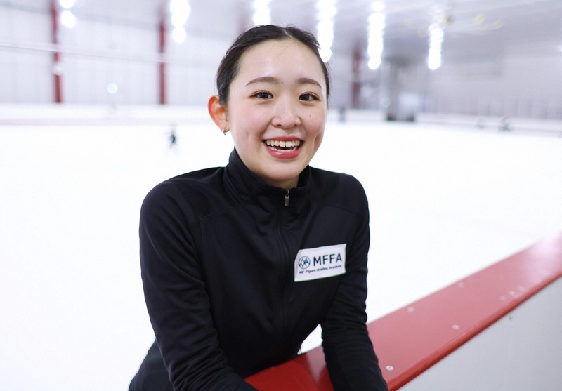 ポーズをとる青木祐奈選手＝千葉県船橋市で2025年6月12日、猪飼健史撮影
