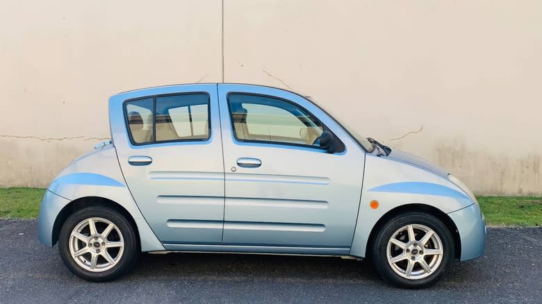 At $9,500 Canadian, Would You Say 'I Would' To This 2000 Toyota WiLL?
