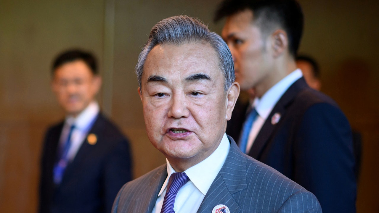 王毅與巴西總統顧問通話　指中方支持抵制濫施關稅霸凌行徑