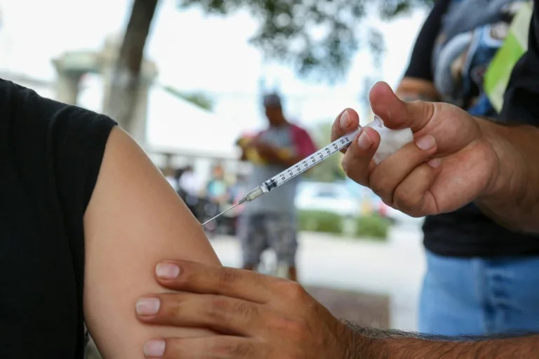 Canada measles cases pass 4,500, highest count in Americas