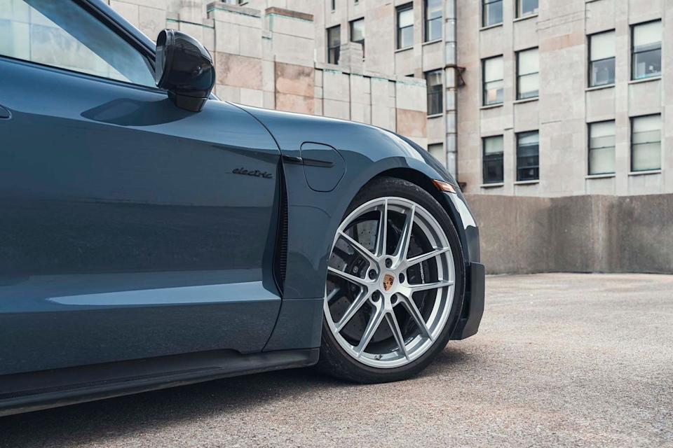 2025 porsche taycan turbo gt