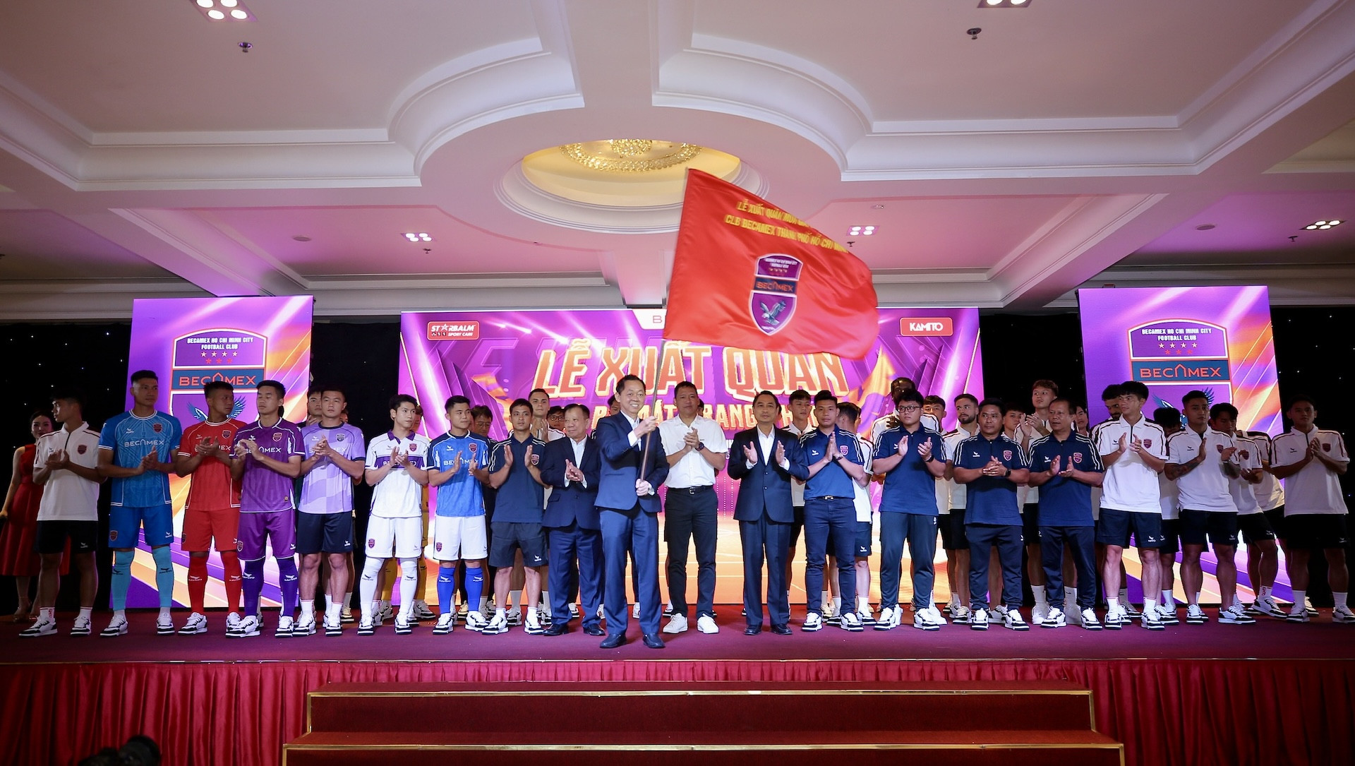 Đội bóng cũ của Tiến Linh đặt mục tiêu top 3 V-League 2025/26