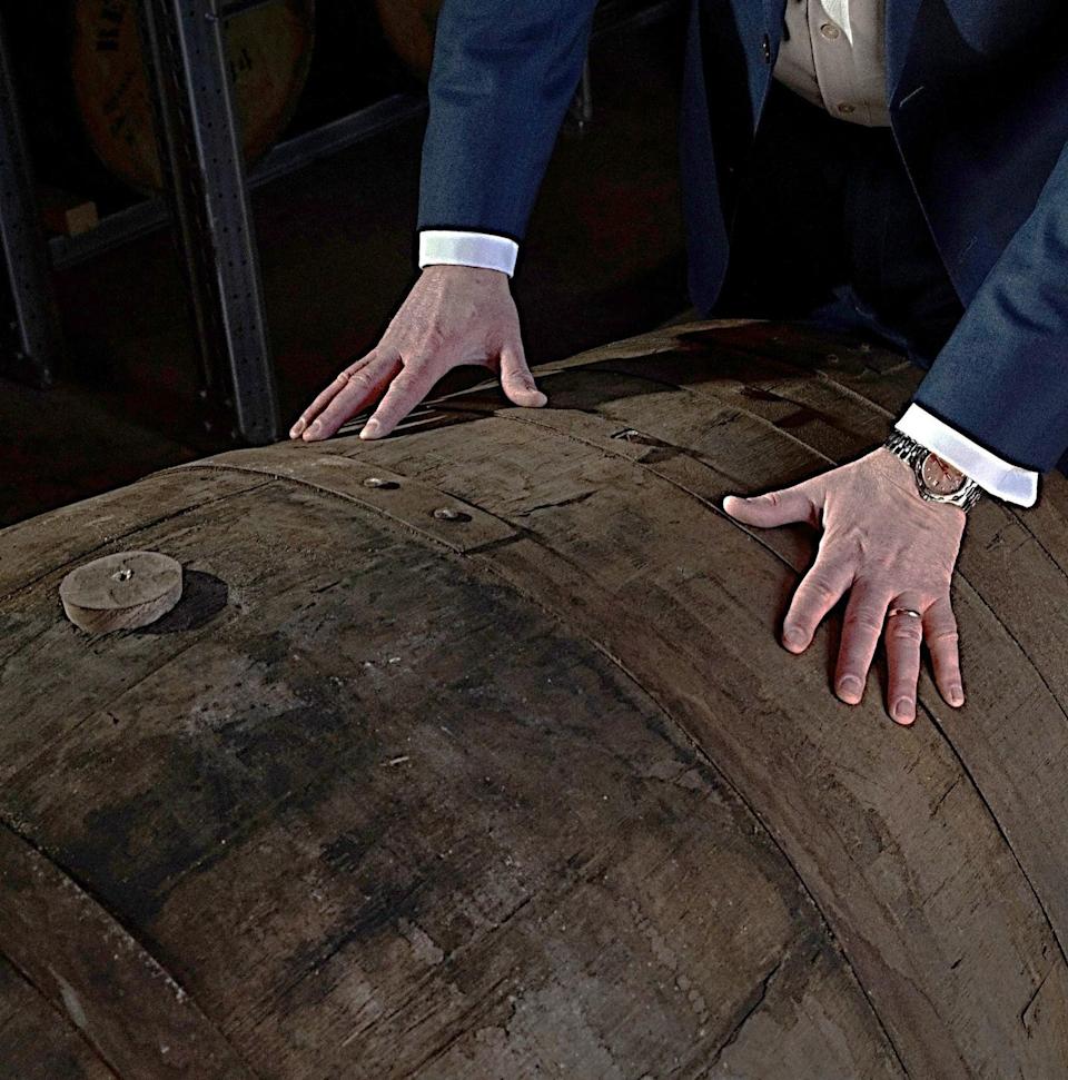 Una historia que sobrevivió a la guerra: el whisky más antiguo del mundo saldrá a la luz tras 85 años en barrica