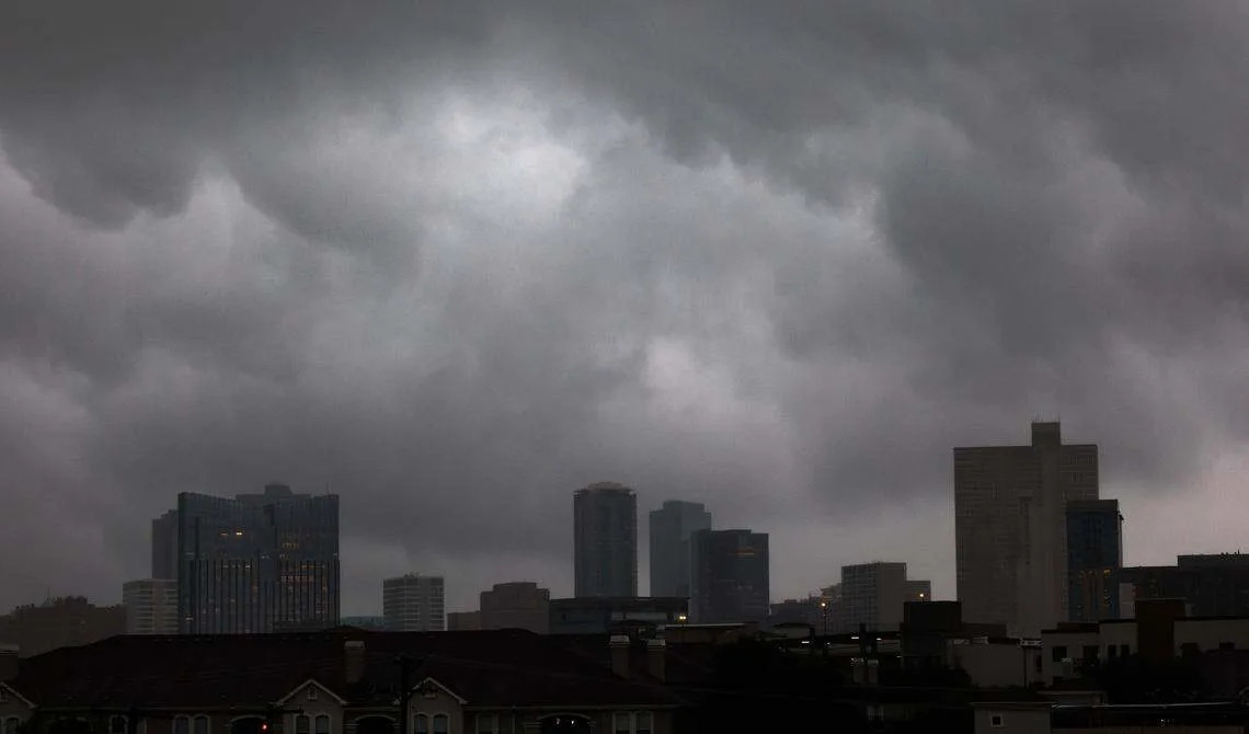 DFW, Dallas Love Field under ground stops as thunderstorms roll across North Texas