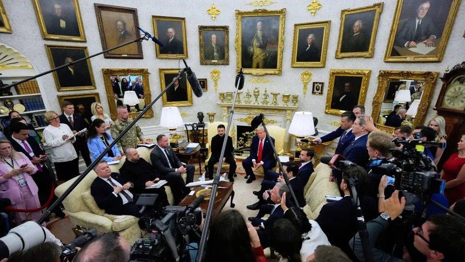 President Donald Trump speaks with Ukraine's President Volodymyr Zelenskyy in the Oval Office of the White House on Monday. - Julia Demaree Nikhinson/AP