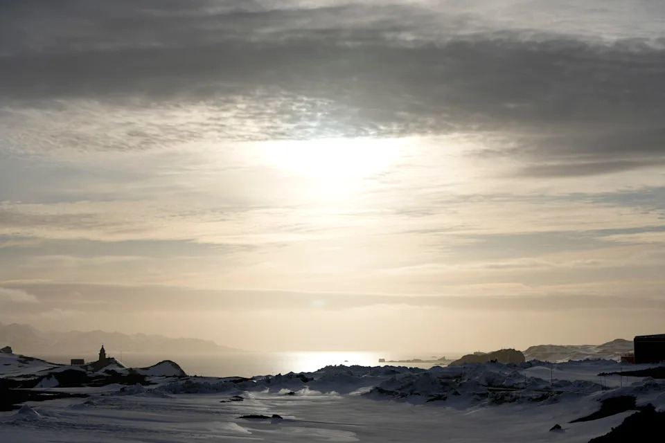 U.S. teen detained in Antarctica while attempting solo flight to 7 continents