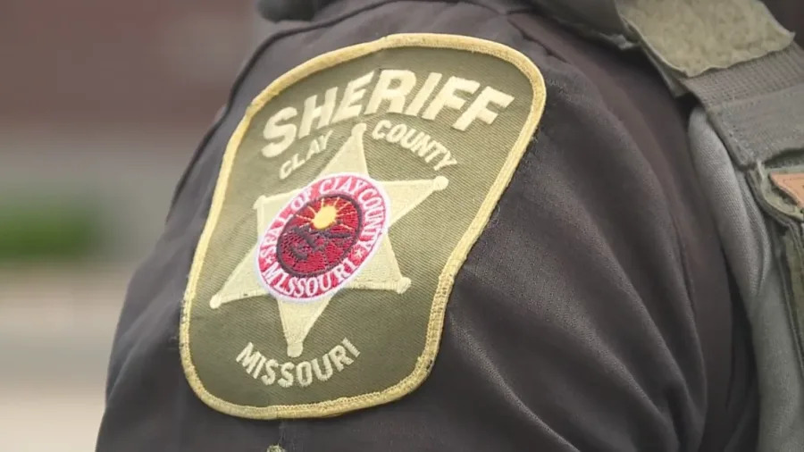 Fishers spot body in Missouri River, leading to investigation