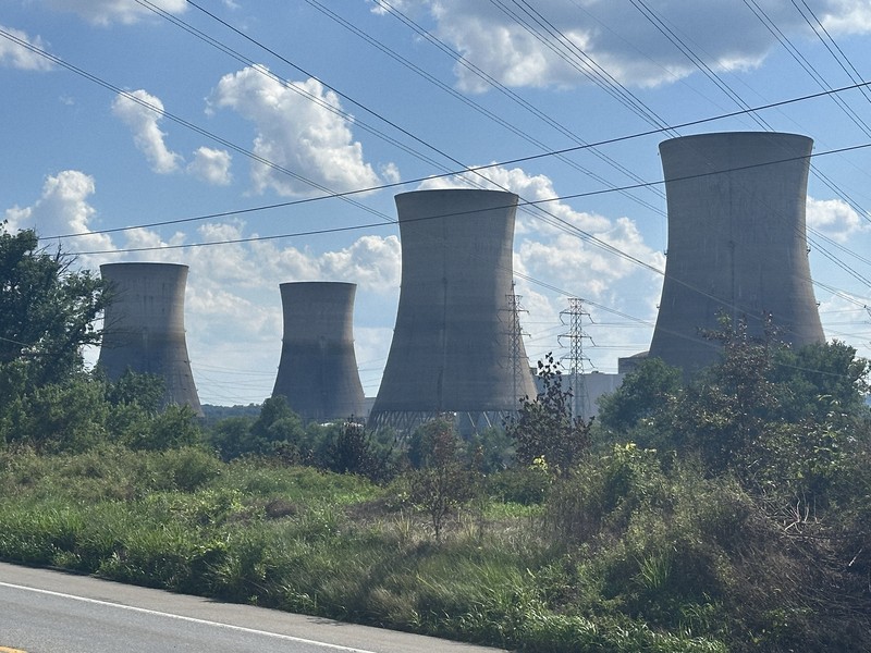 再稼働の準備が進むスリーマイル島原発＝米東部ペンシルベニア州で2025年7月2日、大久保渉撮影