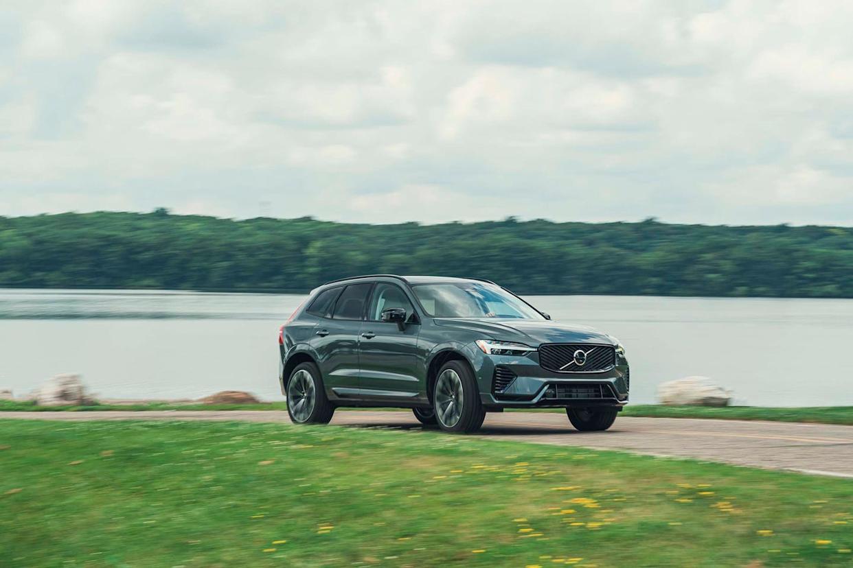 View Exterior Photos of the 2026 Volvo XC60