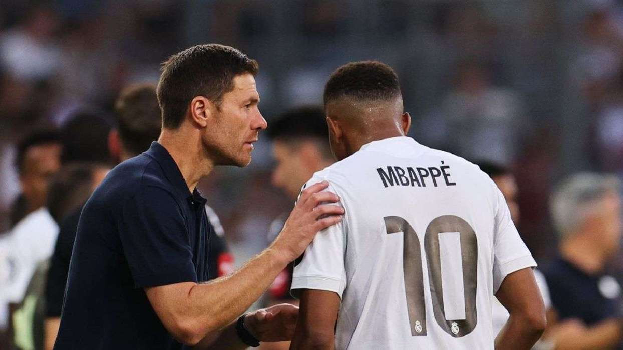 Mbappe ra mắt áo số 10 hoành tráng, tuyên bố lớn với Xabi Alonso