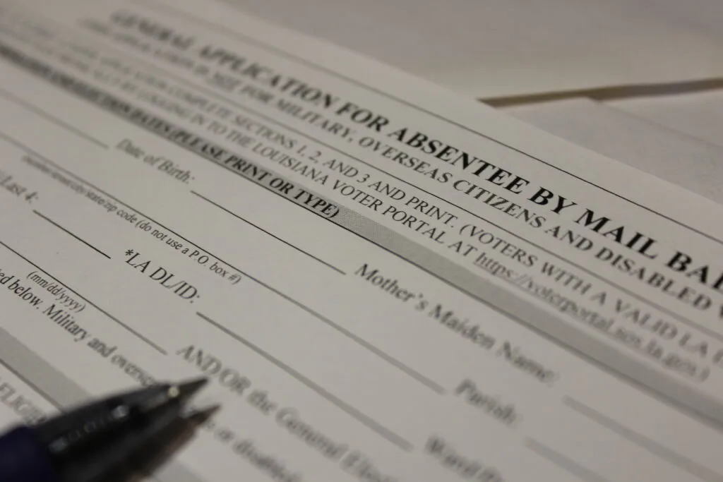 Louisiana redesigns its absentee ballot envelopes