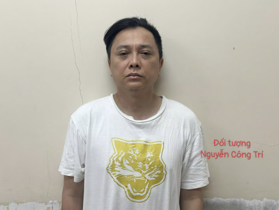 Công Trí sụp đổ