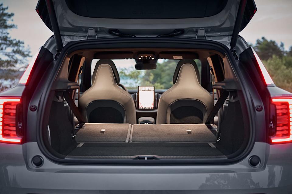2026 volvo ex30 cross country