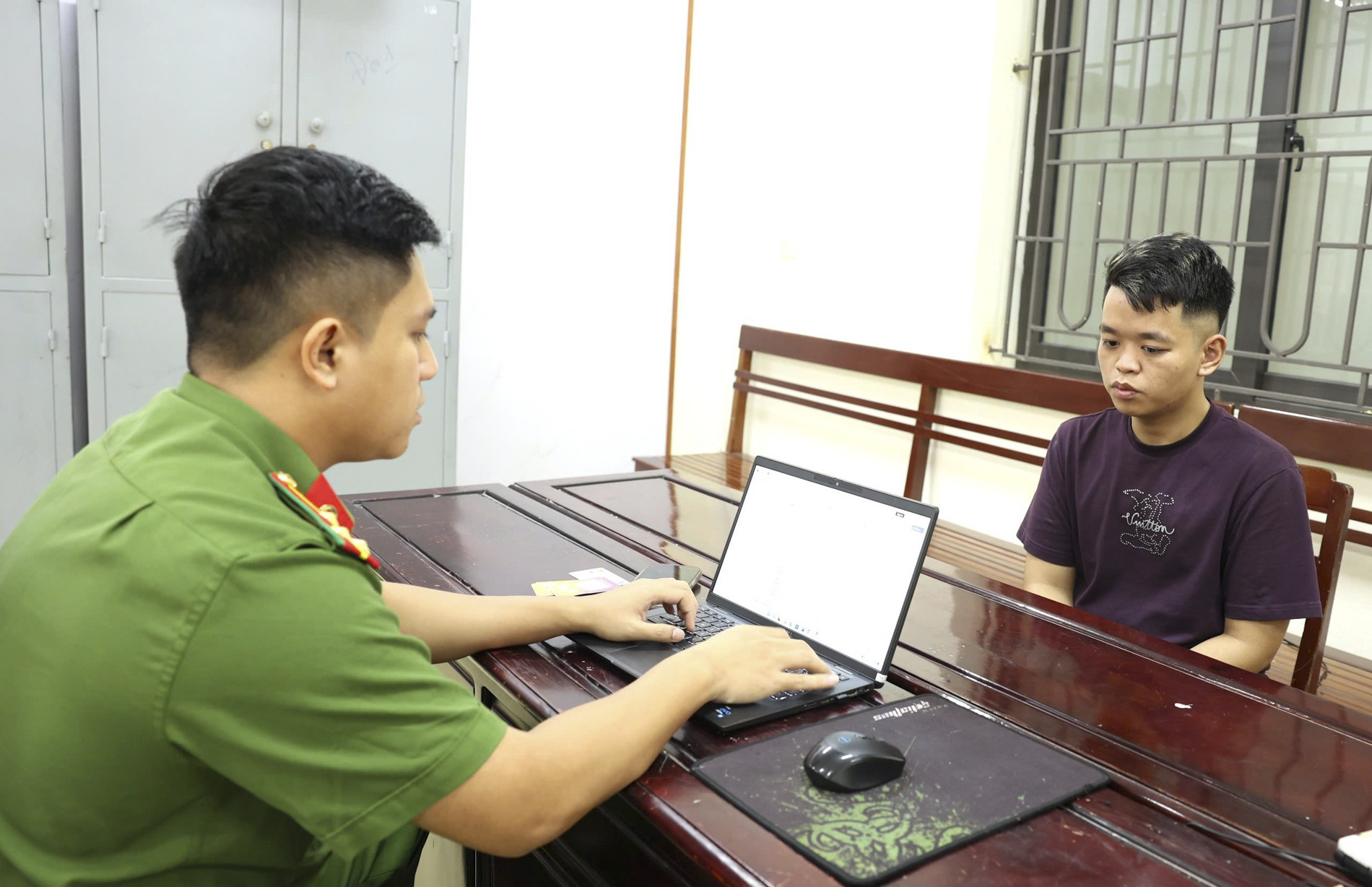 Đối tượng quê Phú Thọ sinh năm 2005 tạo 'vỏ bọc' uy tín khiến 450 người sập bẫy