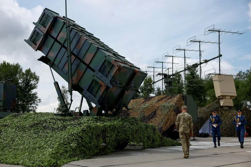 Ukraine offers $100 billion weapons deal to obtain US security guarantees, FT reports