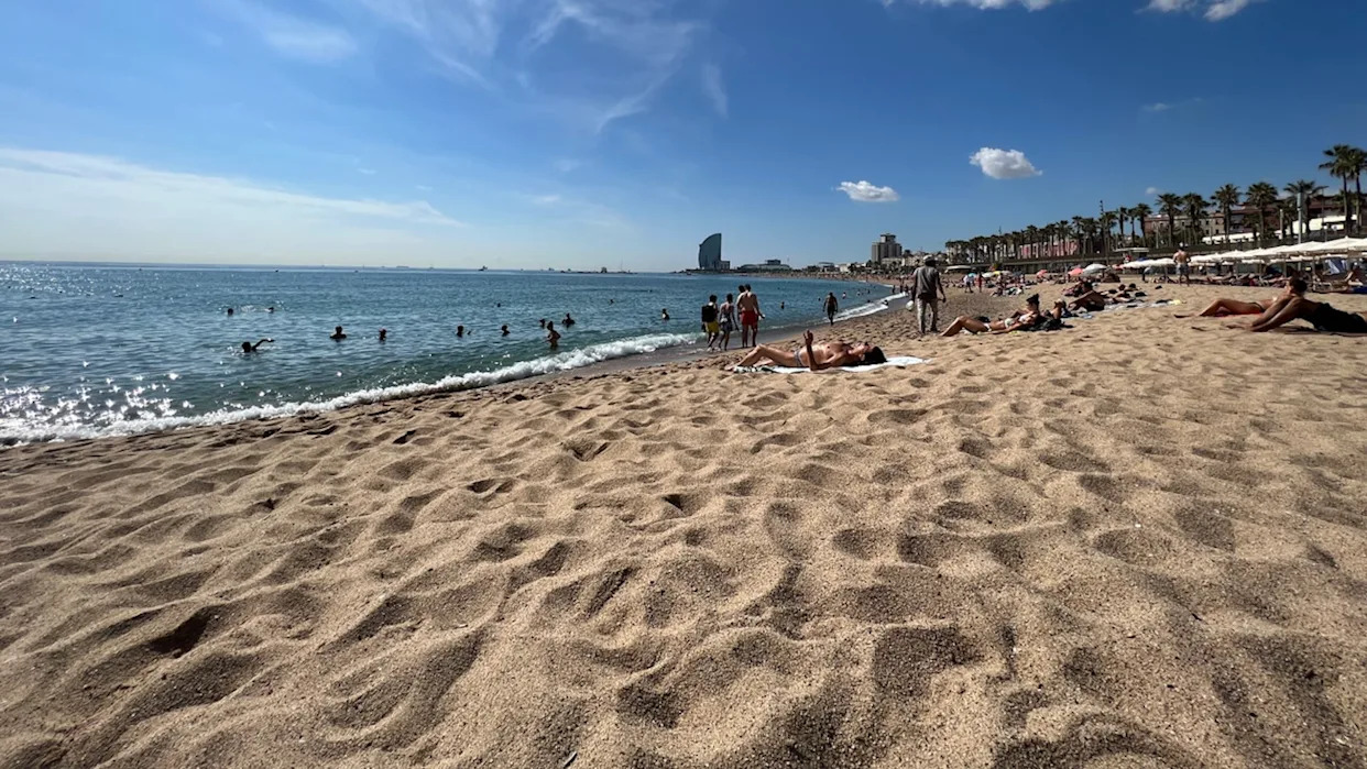 Traveler frustrated after noticing absurd trend taking over public beaches: 'We all knew this would be the future'