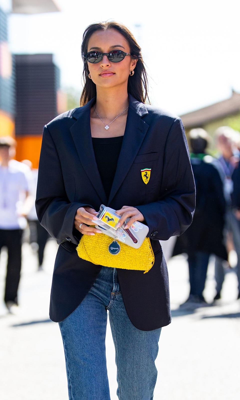 Grand Prix Imola 2025 Alexandra Saint Mleux novia piloto Charles Leclerc