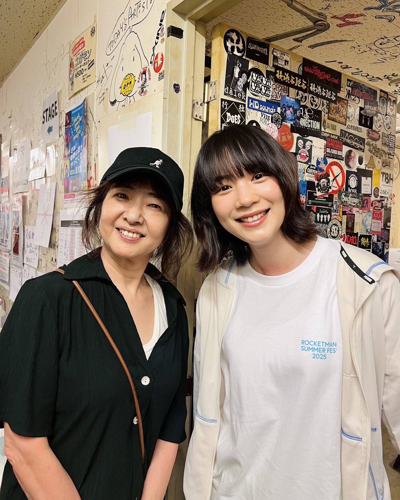 「久しぶりに見れた」のん〝じぇじぇじぇ!再会〟2ショットにファン感涙…「たまらないよ涙」「感動」「若い頃からの本当のアイドルです」