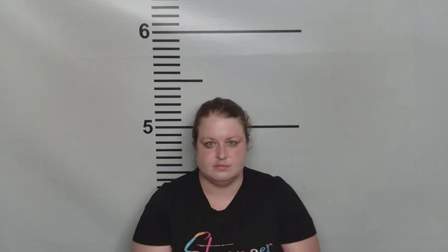 Kentucky woman charged after 20 dead cats, 8 heavily decayed found in home