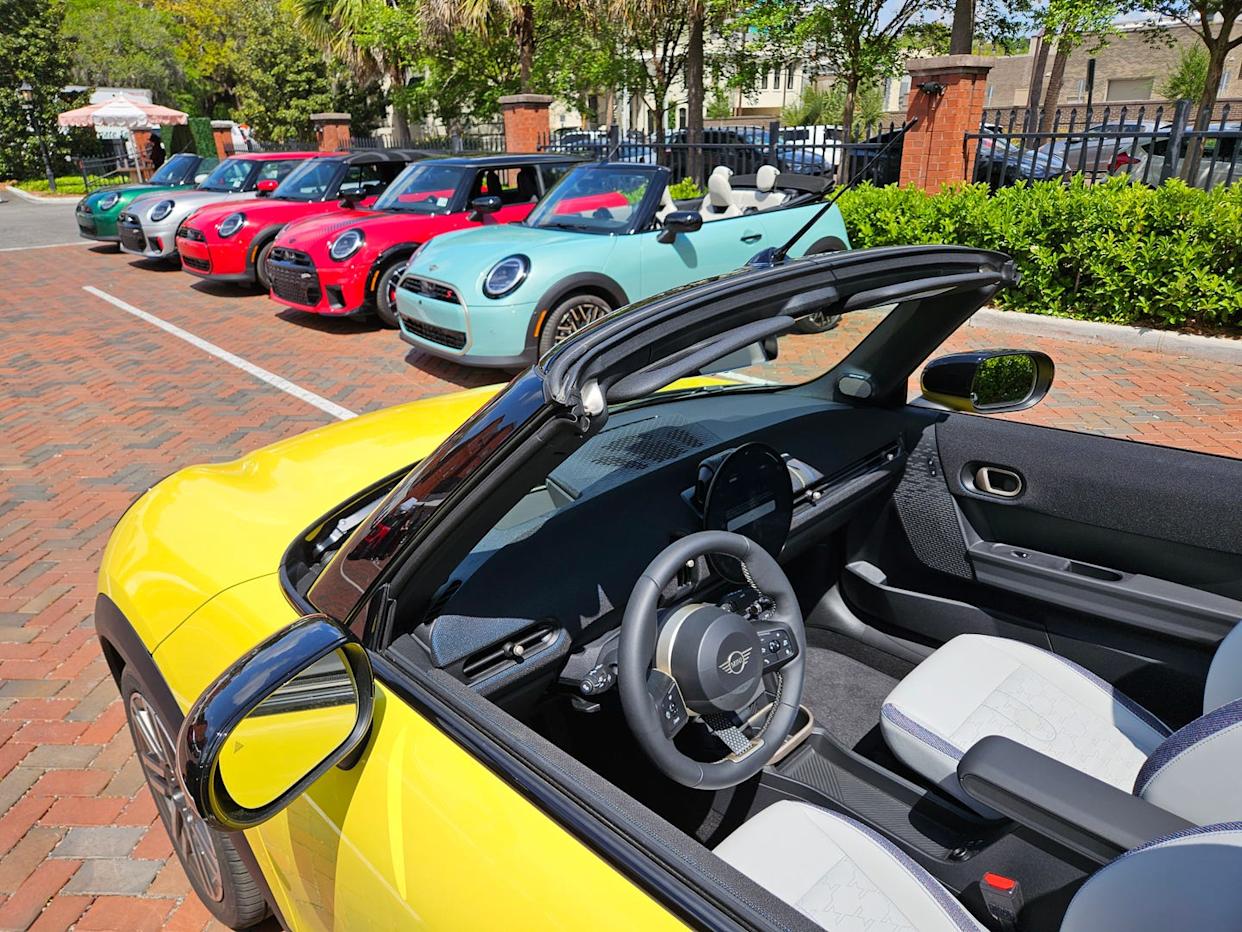 Mini Cooper Convertibles Photo Gallery