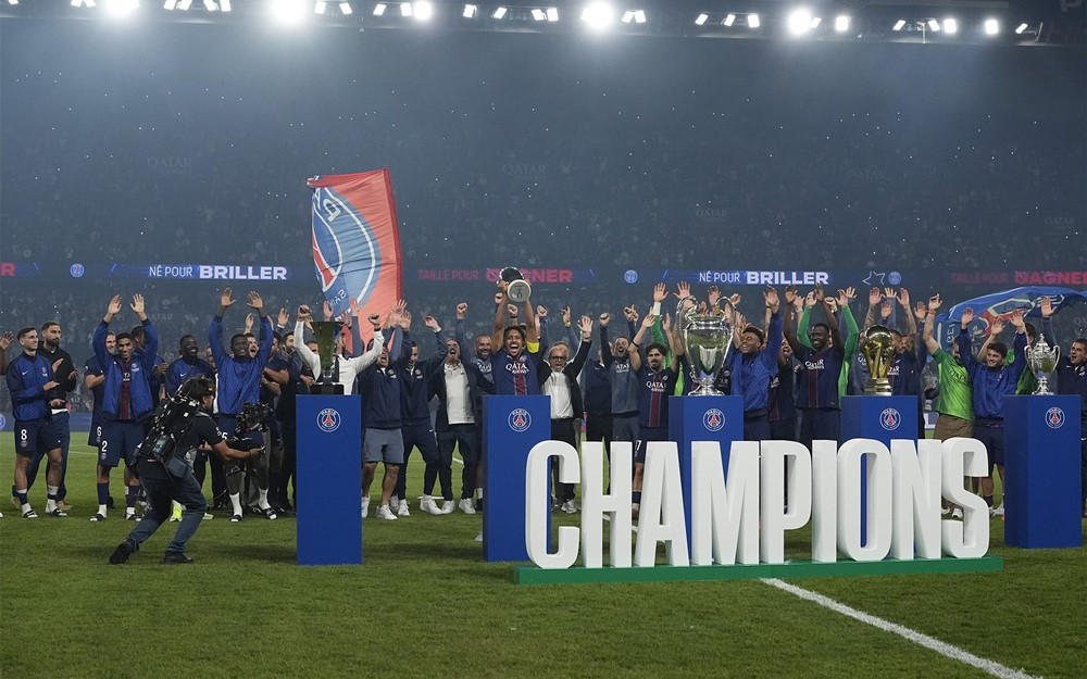 Dembele đá hỏng 11m, PSG thắng nhọc ngày 'rửa' 5 chiếc cúp