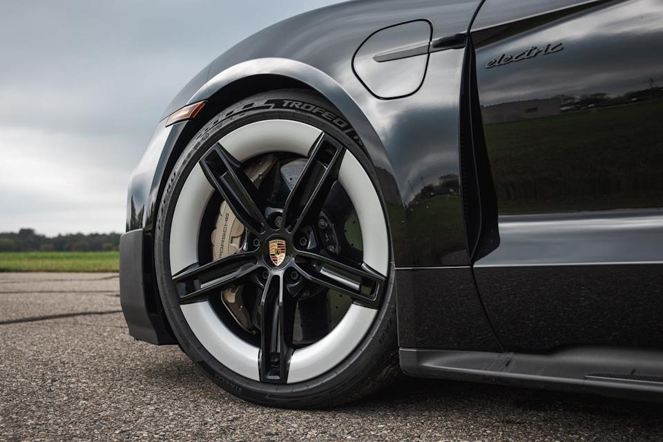 2025 porsche taycan turbo gt