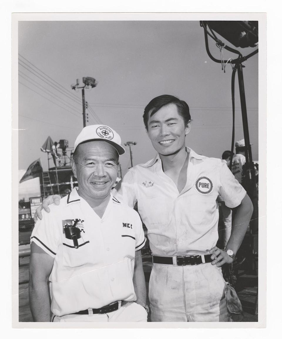 takeo chickie hirashama nisei racing mechanic with george takei at ontario speedway 1965