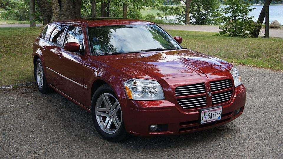 A red Dodge Magnum RT, front 3/4 view
