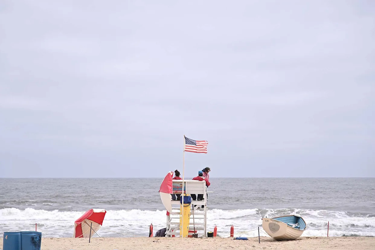 13-Year-Old Girl Drowns in New Jersey After Going Missing While Swimming at Beach