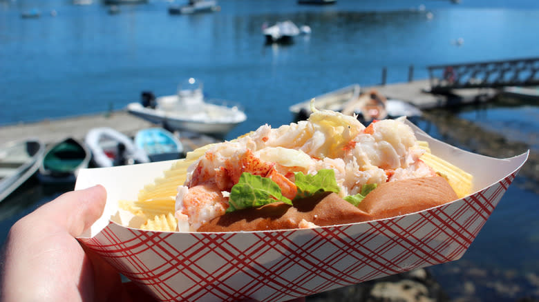 Maine Lobster Festival Tries To Stop Food Truck From Selling Lobster Rolls, Moves It Next To The Toilets When Owner Refuses