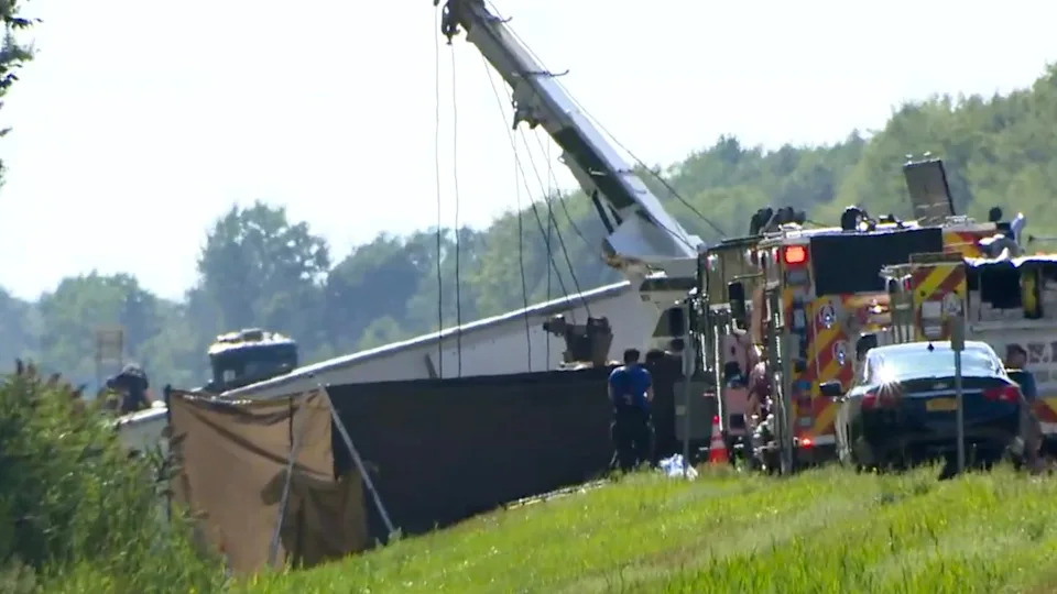 5 people killed in New York tour bus crash identified