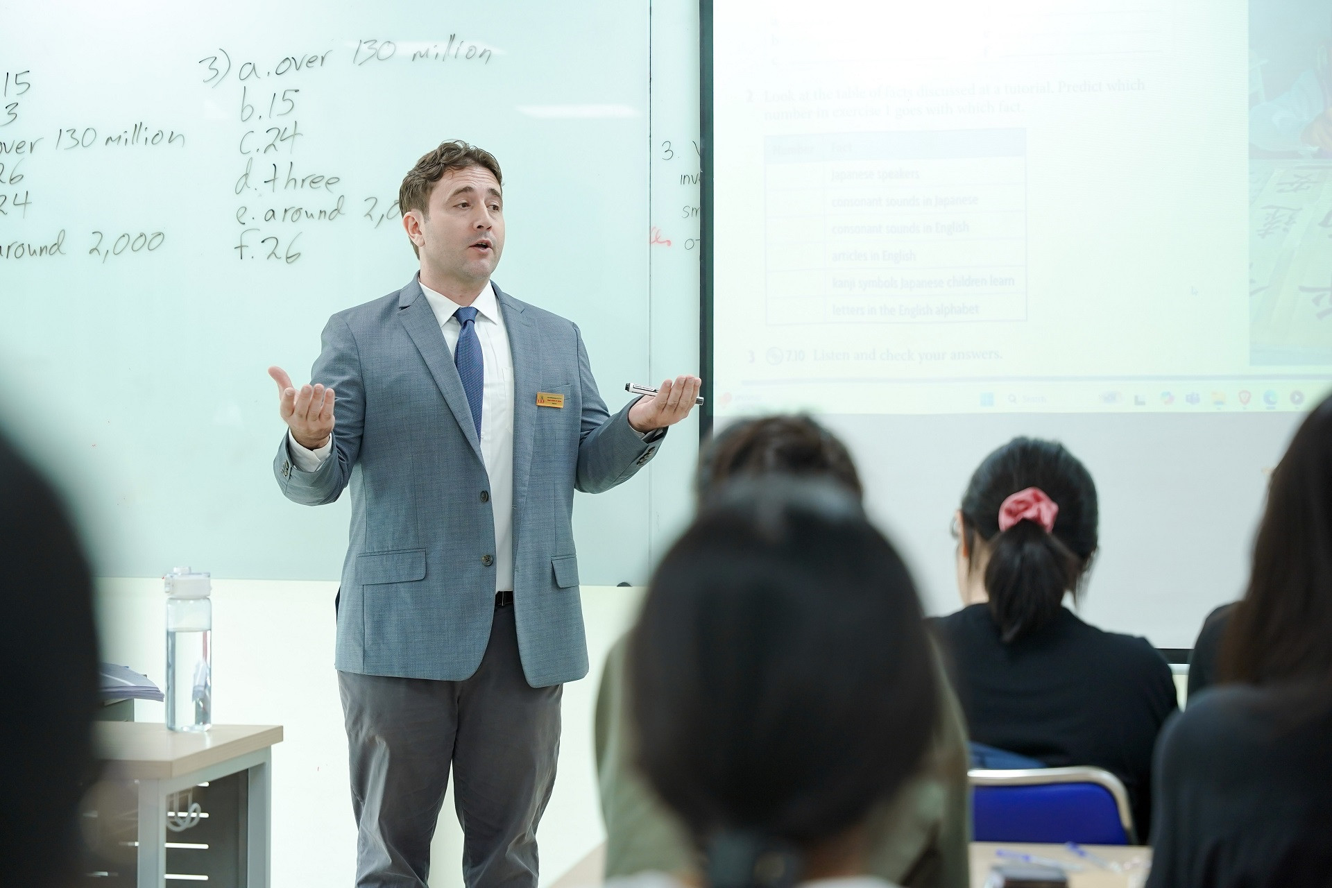 Sinh viên trường UEF được liên tục học tập, giao lưu với sinh viên quốc tế