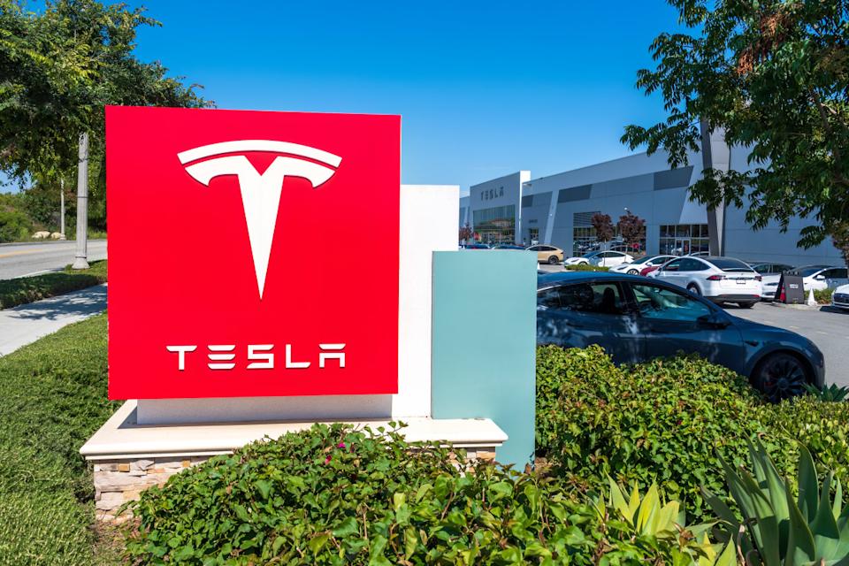 Tesla Halves UK Lease Prices As Sales Collapse And Legal Pressure Mounts