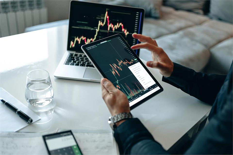 砸百萬買美股ETF「被扣30％稅金」後悔想改買0050！網揪1點嘆：走進誤區