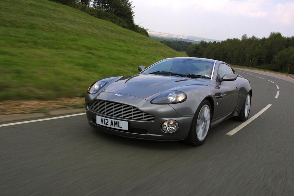2002 aston martin vanquish