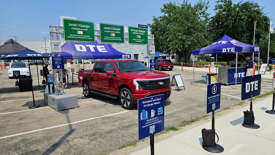 2025 clean cruise metro detroit hosted by michigan electric vehicle alliance