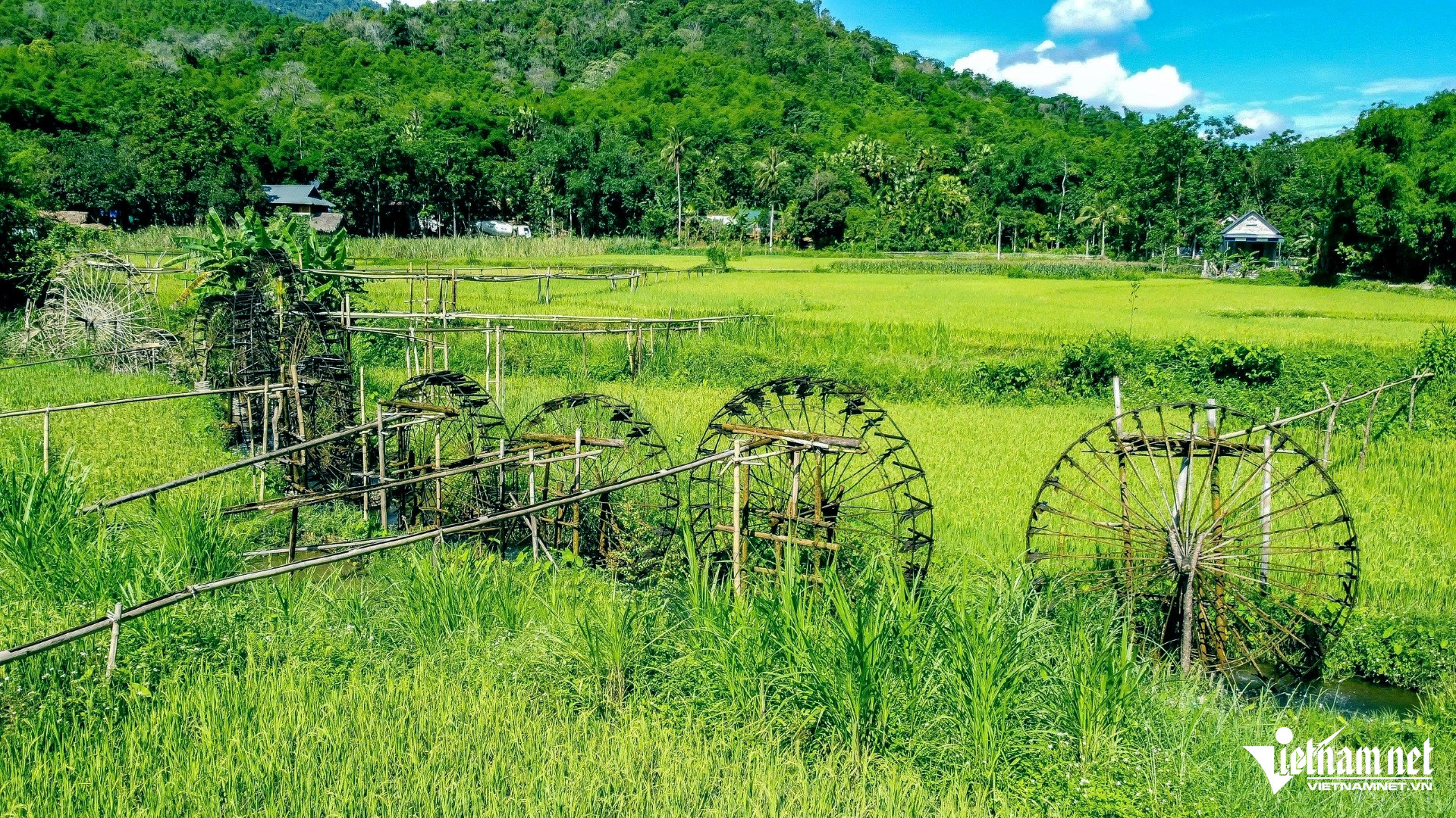 Guồng nước 'công trình thủy lợi' của người dân vùng cao xứ Thanh