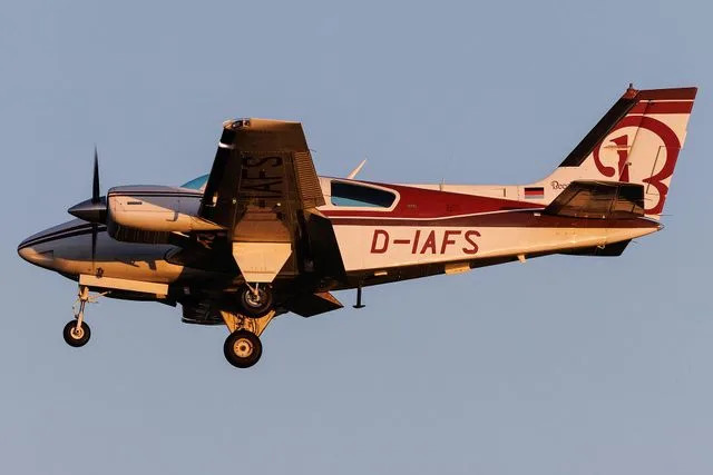 Imago / Alamy Stock Photo Stock image of a Beech 95 B55 Baron BE55 aircraft