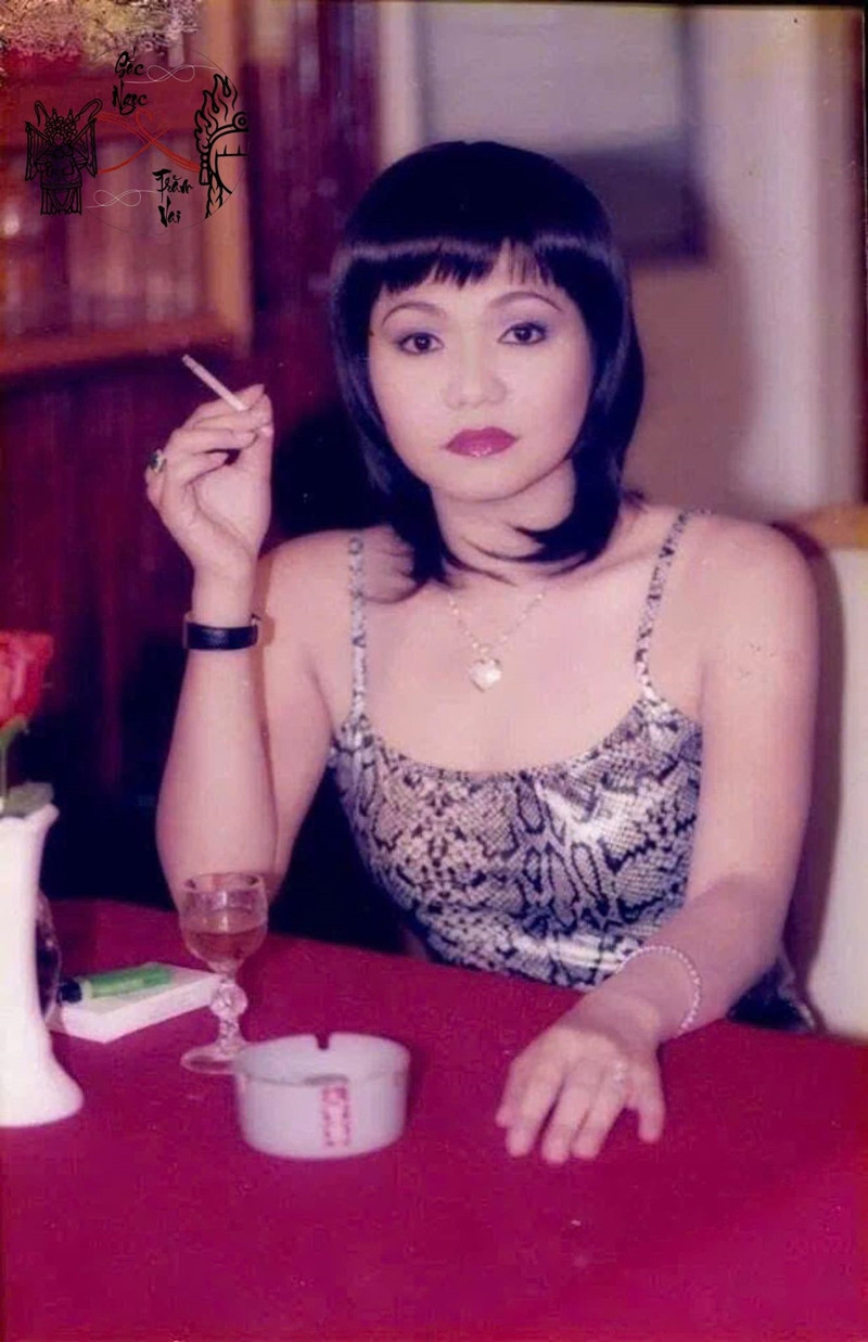 NSƯT Ngọc Huyền một thời sexy, Phương Linh khoe loạt hình xăm trước biển