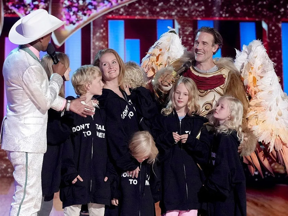 Van Der Beek on "The Masked Singer" with his family.