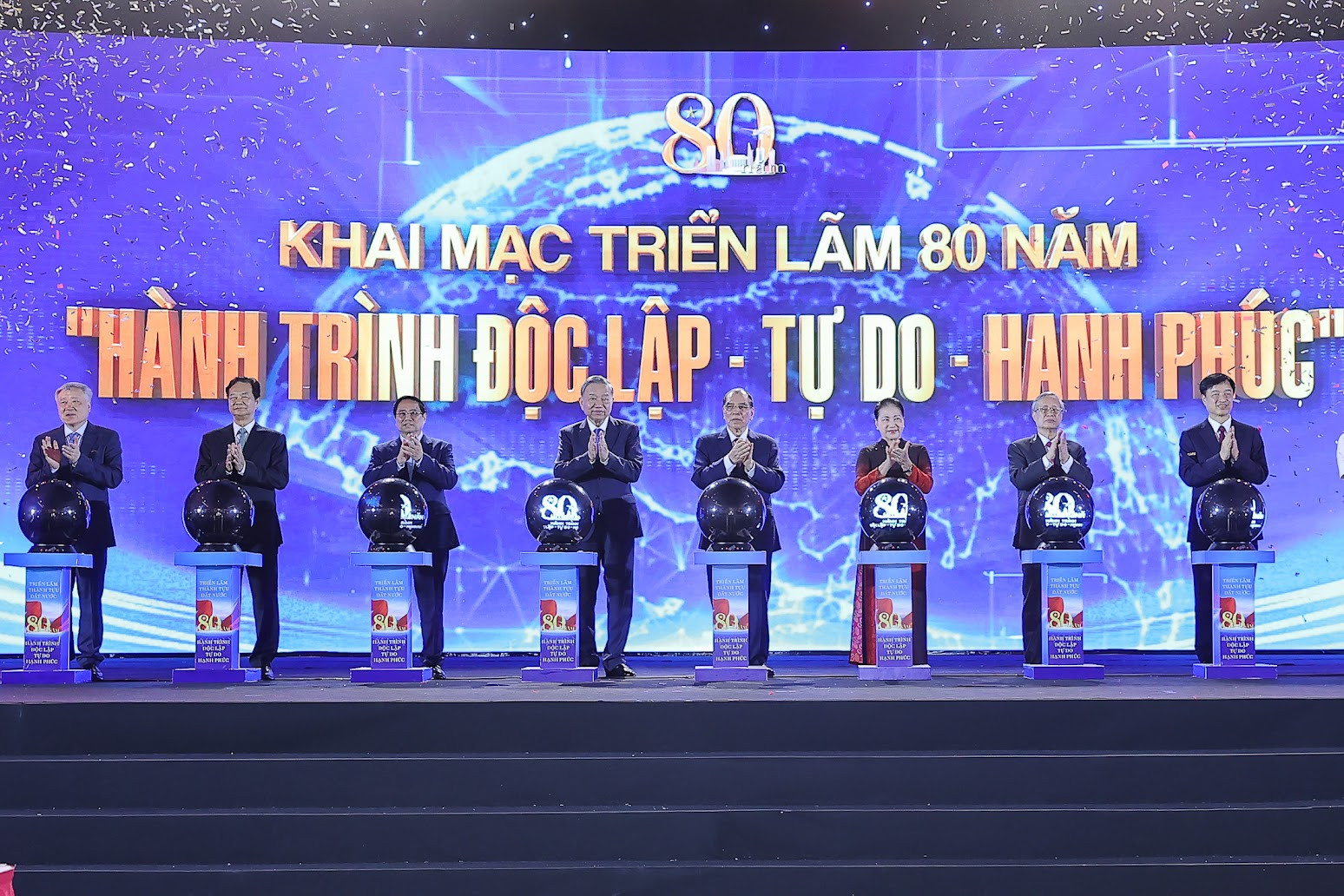 Tổng Bí thư, Thủ tướng dự khai mạc triển lãm 80 thành tựu đất nước