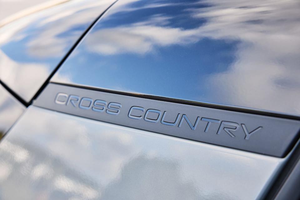 2026 volvo ex30 cross country