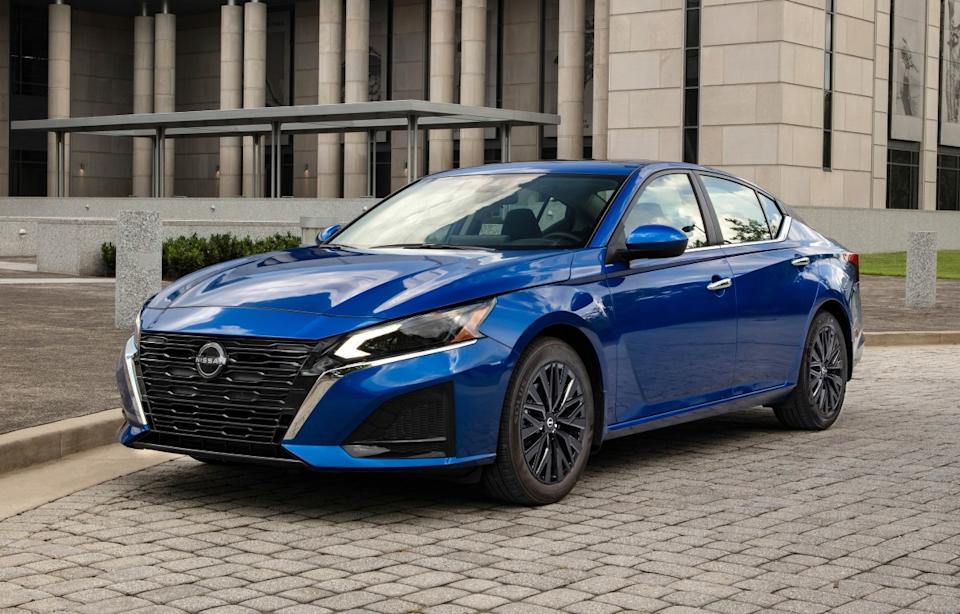 Nissan Won't Like The Toyota Camry's Performance And Efficiency