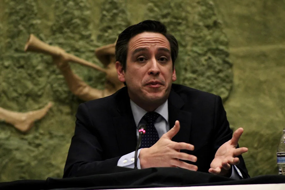 Gov. Greg Abbott targets El Paso Rep. Vince Perez in Texas redistricting arrest push